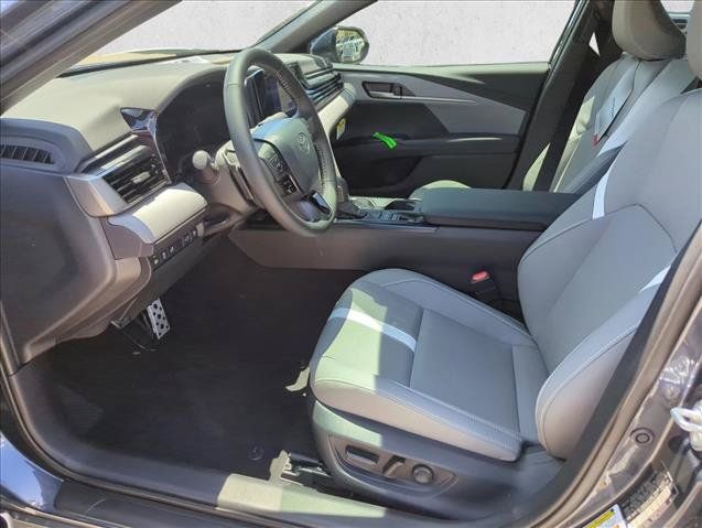 Used 2026 Toyota Camry SE FWD image 12