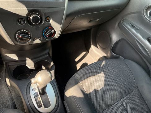 Used 2016 Nissan Versa SL image 18