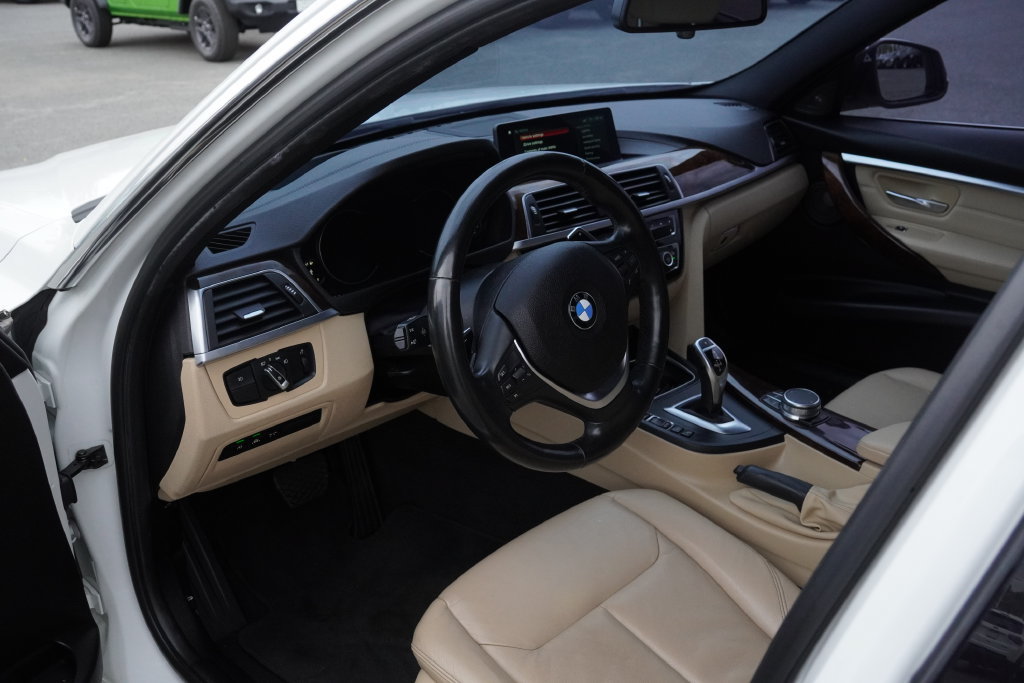 Used 2018 BMW 340i Sedan w/ Executive Package RWD image 6