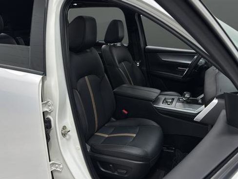 Used 2024 MAZDA CX-90 3.3 Turbo w/ Premium Plus Pkg image 25