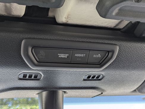 Used 2022 Jeep Gladiator Overland AWD/4WD image 21