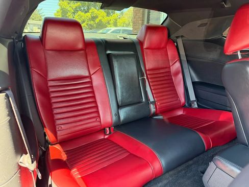 Used 2012 Dodge Challenger SXT RWD image 25