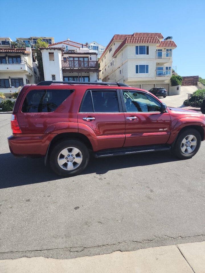 Used 2006 Toyota 4Runner SR5 AWD/4WD image 4