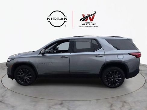 Used 2023 Chevrolet Traverse RS AWD/4WD image 2