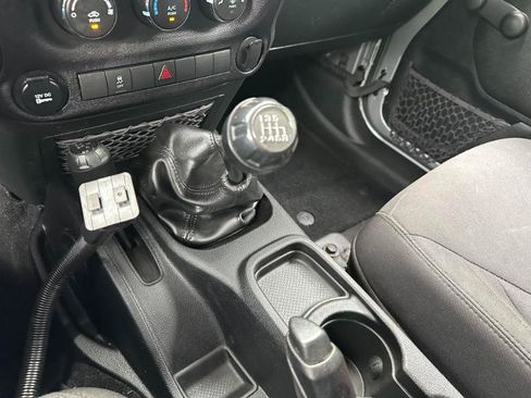 Used 2014 Jeep Wrangler Unlimited Sport AWD/4WD image 29