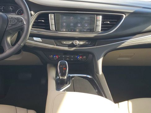 Used 2020 Buick Enclave Essence w/ Sound and Sites Package image 28