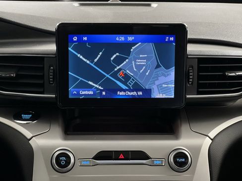 Used 2022 Ford Explorer XLT w/ Equipment Group 202A image 19