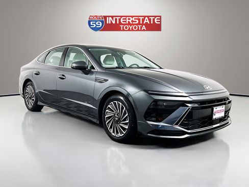 Used 2025 Hyundai Sonata SEL FWD image 1