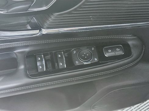 Used 2021 Lincoln Corsair FWD image 15
