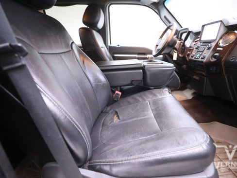 Used 2013 Ford F250 Lariat w/ Lariat Interior Pkg image 11