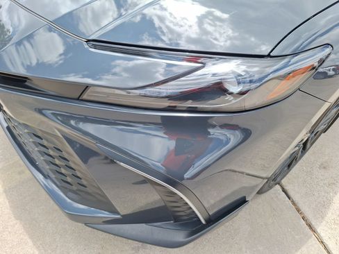Used 2025 Toyota Camry SE w/ Convenience Package FWD image 10