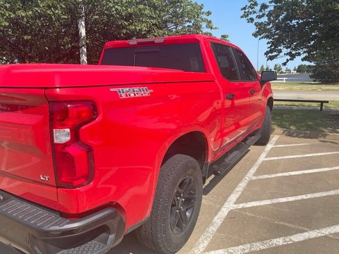 Used 2021 Chevrolet Silverado 1500 LT Trail Boss w/ Convenience Package II AWD/4WD image 7