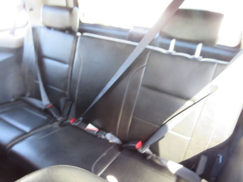 Used 2011 Nissan Armada Platinum image 26