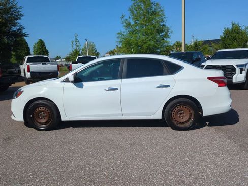 Used 2018 Nissan Sentra S FWD image 3