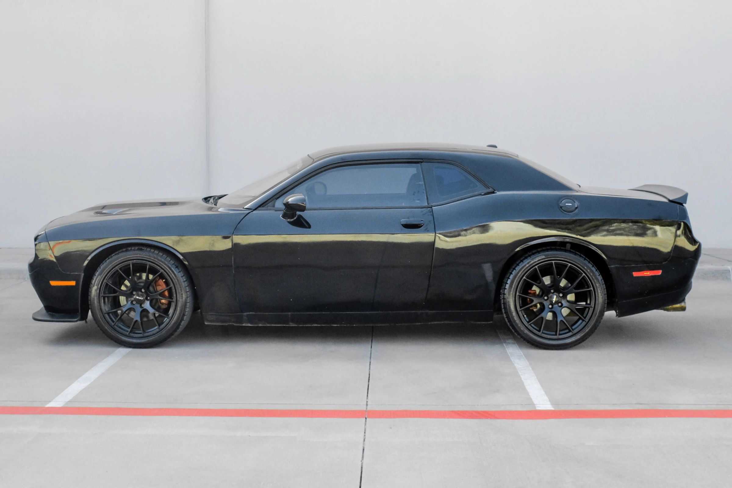 Used 2019 Dodge Challenger R/T RWD image 16