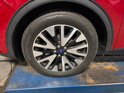 Used 2020 Ford Escape SE Sport image 23