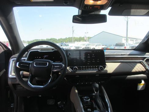 New 2026 GMC Canyon Denali AWD/4WD image 14