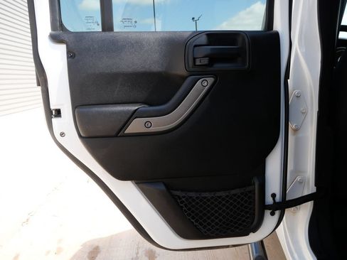 Used 2015 Jeep Wrangler Unlimited Sport w/ Quick Order Package 24S AWD/4WD image 15