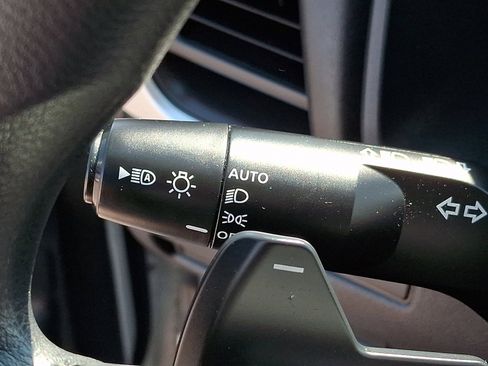 Used 2024 Nissan Rogue S AWD/4WD image 25