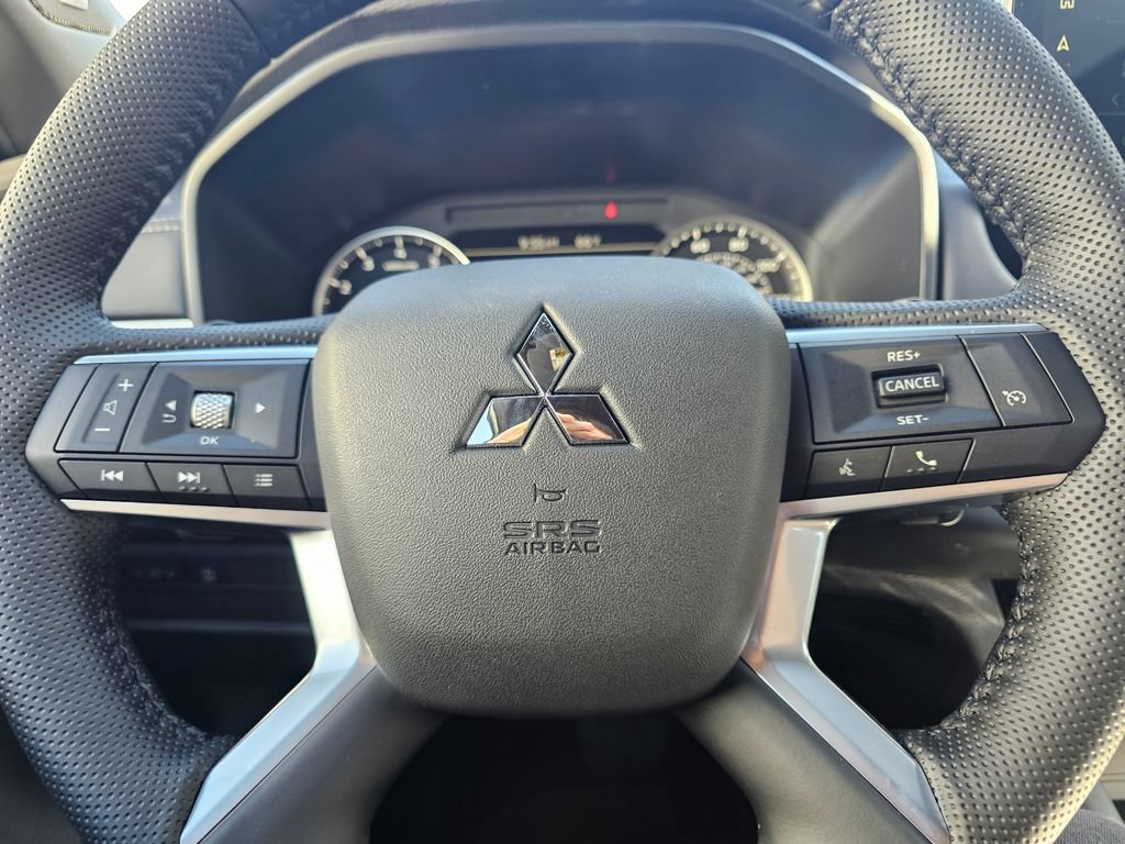 Used 2026 Mitsubishi Outlander LE AWD/4WD image 19