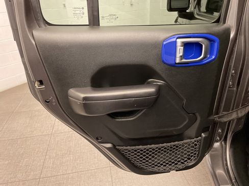 Used 2018 Jeep Wrangler Unlimited Sport S image 17