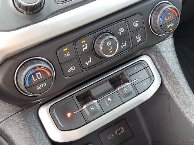Used 2021 GMC Acadia SLE w/ Driver Convenience Package AWD/4WD image 18