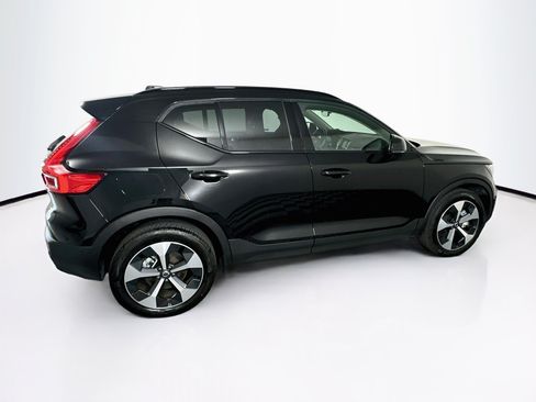 Used 2026 Volvo XC40 B5 Plus AWD/4WD image 10