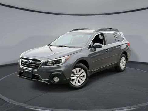 Used 2018 Subaru Outback 2.5i Premium AWD/4WD image 1
