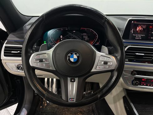 Used 2021 BMW 750i xDrive w/ Executive Package AWD/4WD image 22