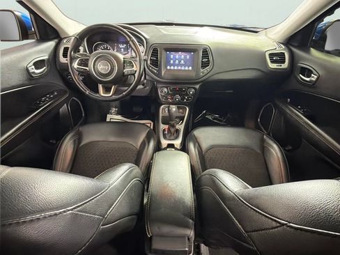 Used 2020 Jeep Compass Latitude FWD image 32