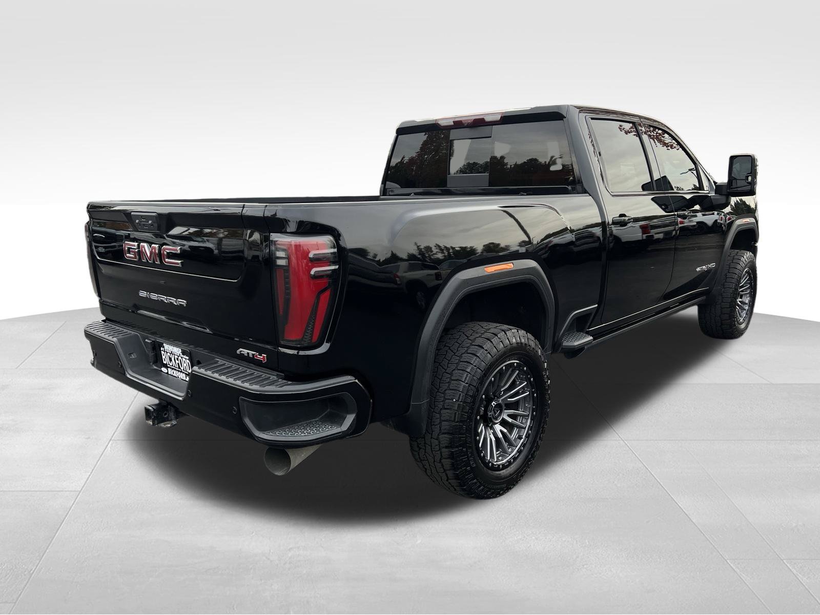 Used 2024 GMC Sierra 2500 AT4 w/ AT4 Premium Plus Package AWD/4WD image 5