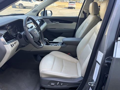 Certified 2024 Cadillac XT6 Premium Luxury image 9