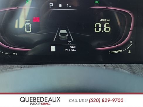 Used 2023 Kia Telluride EX w/ EX Captain's Chair Package FWD image 17