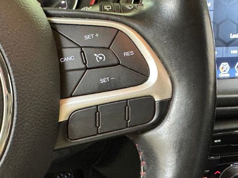 Used 2019 Jeep Compass Trailhawk AWD/4WD image 36