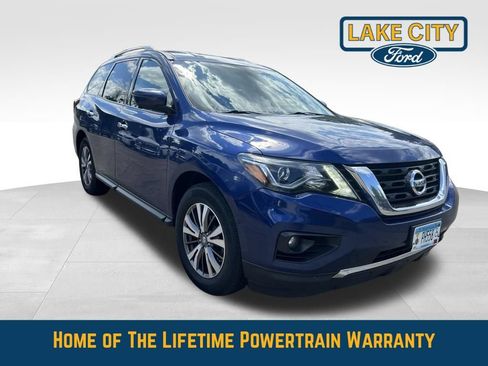 Used 2019 Nissan Pathfinder SL FWD image 3