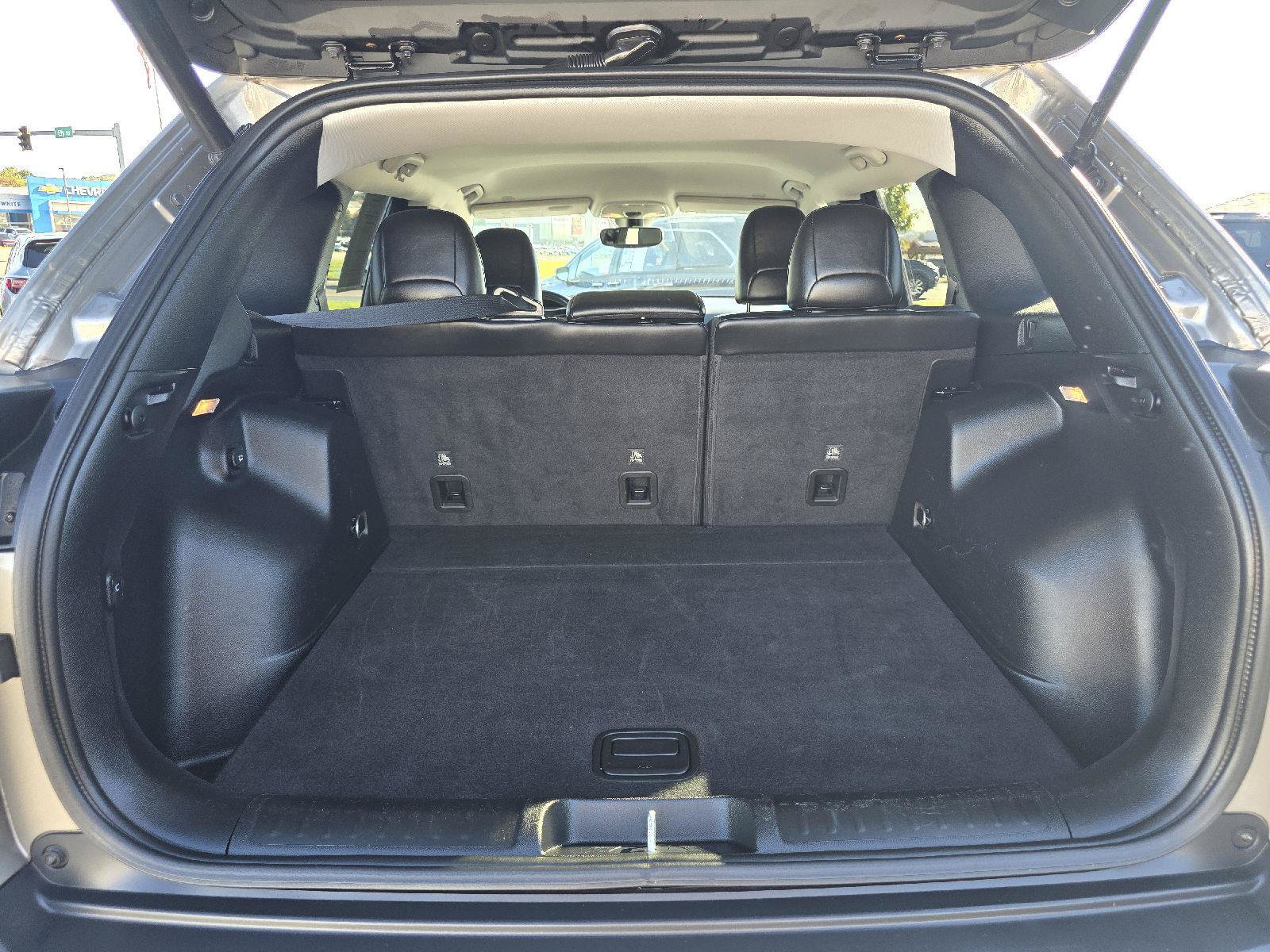 Used 2019 Jeep Cherokee Limited AWD/4WD image 12