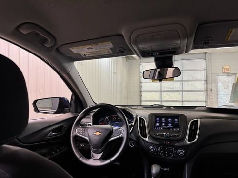Used 2022 Chevrolet Equinox LT FWD image 24