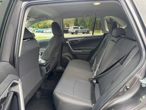 Used 2024 Toyota RAV4 LE AWD/4WD image 19