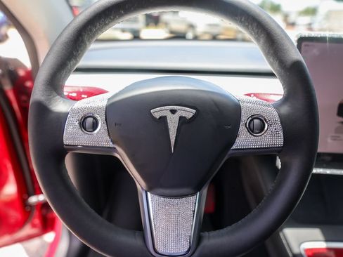 Used 2023 Tesla Model Y Long Range AWD/4WD image 11