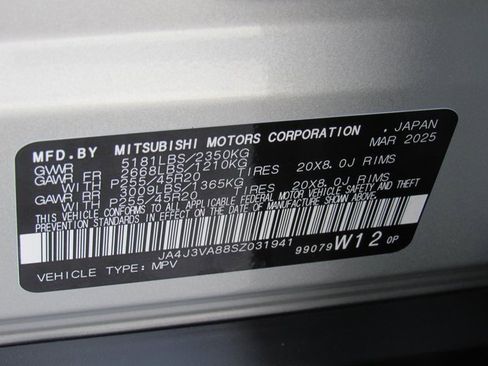 New 2025 Mitsubishi Outlander SE image 15