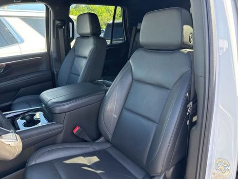 Used 2025 Chevrolet Tahoe LT image 13