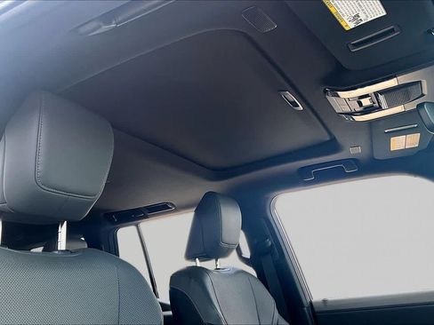 Used 2024 Lexus GX 550 w/ Accessory Package (Z1) AWD/4WD image 14