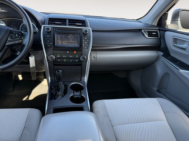 Used 2017 Toyota Camry LE FWD image 12