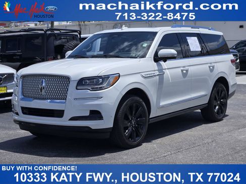Used 2024 Lincoln Navigator Reserve AWD/4WD image 1