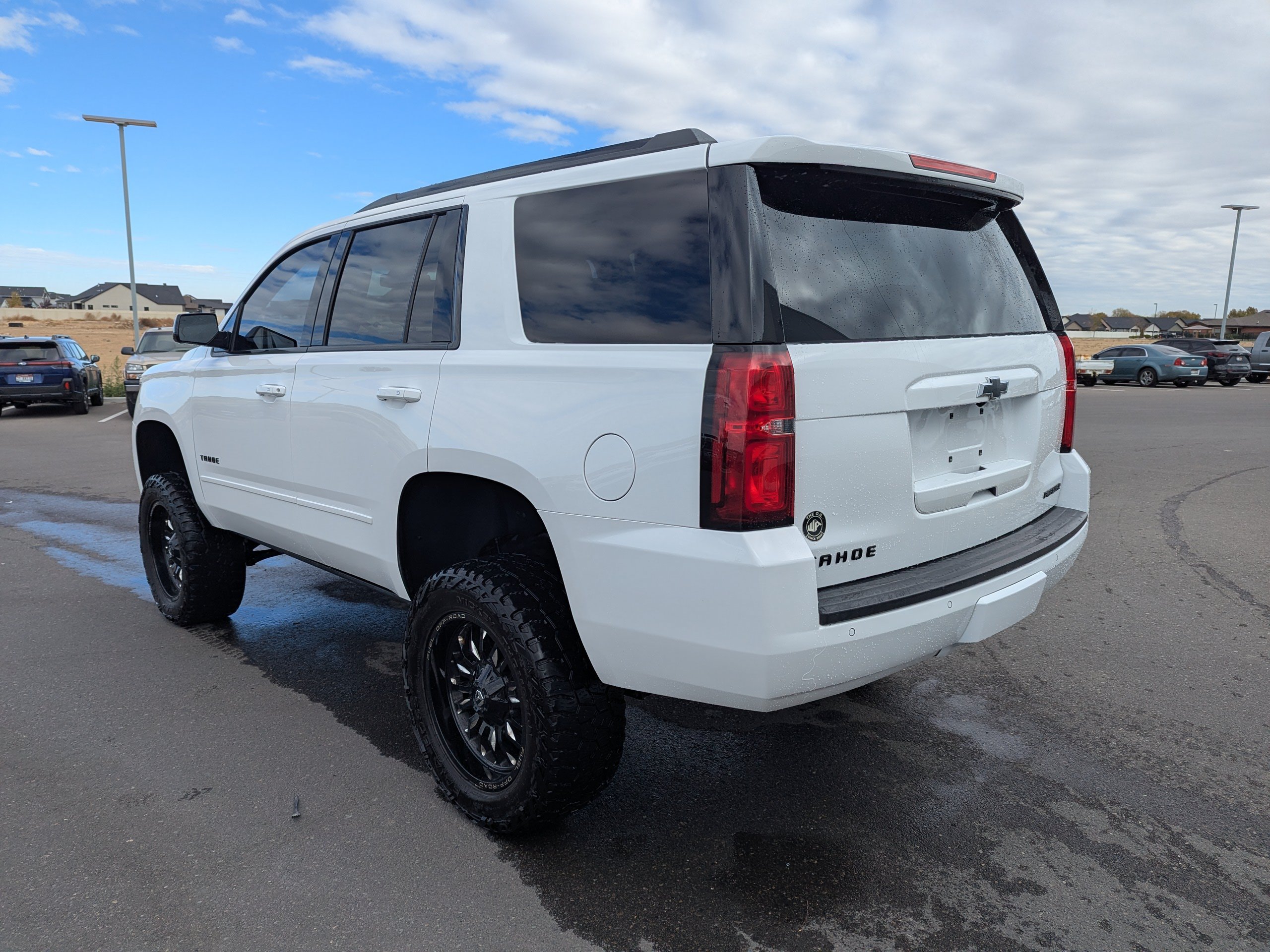 Used 2019 Chevrolet Tahoe Premier w/ RST 6.2L Performance Edition AWD/4WD image 8