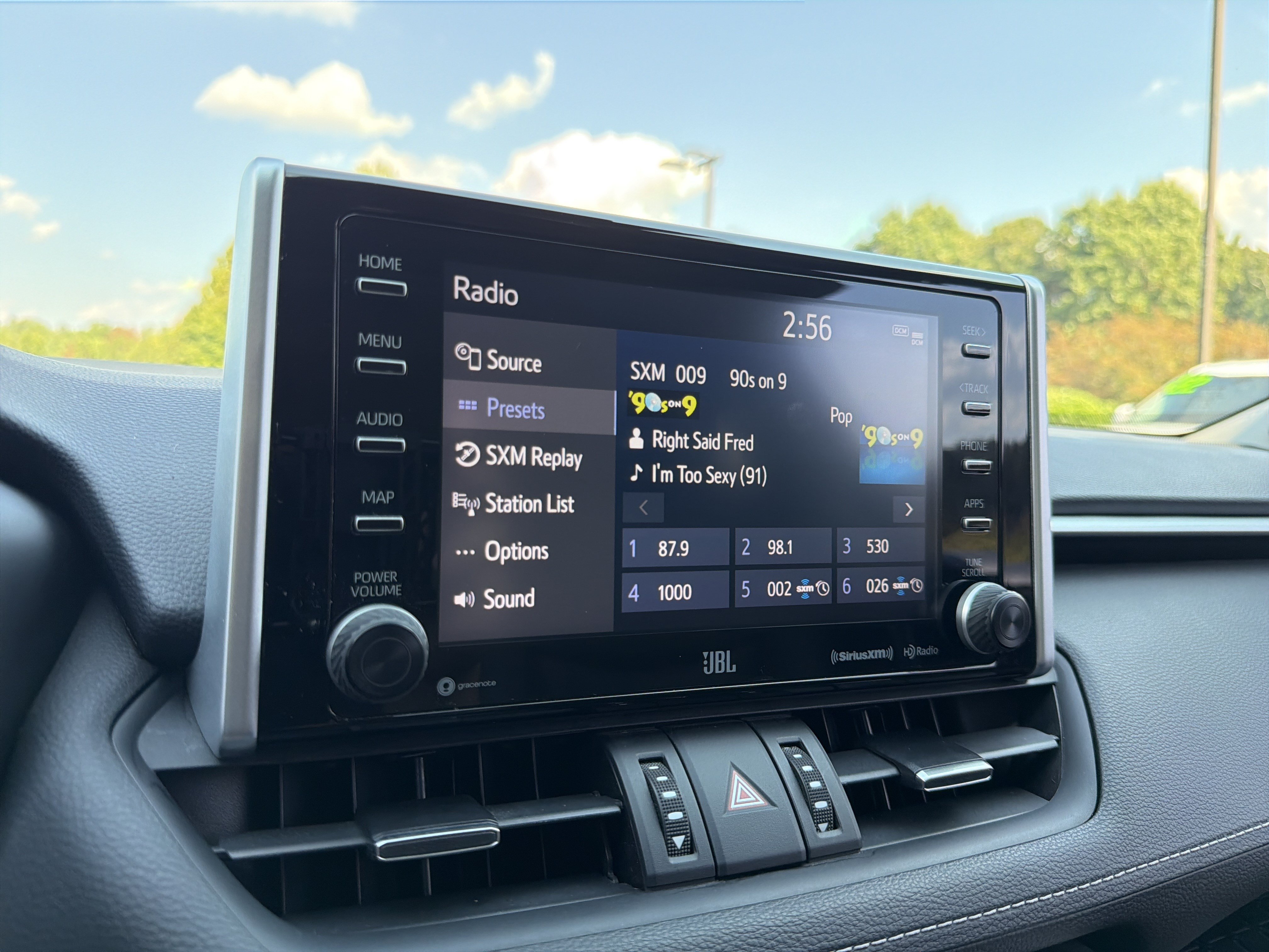 Used 2021 Toyota RAV4 XLE Premium AWD/4WD image 6