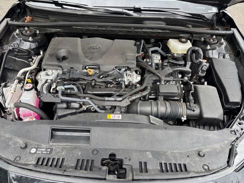 Used 2025 Toyota Camry SE FWD image 27