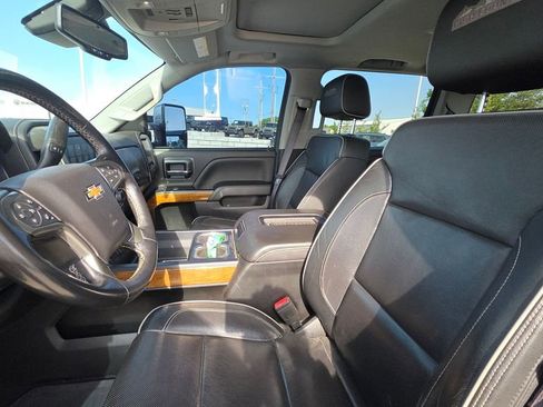 Used 2019 Chevrolet Silverado 3500 High Country w/ Duramax Plus Package AWD/4WD image 11