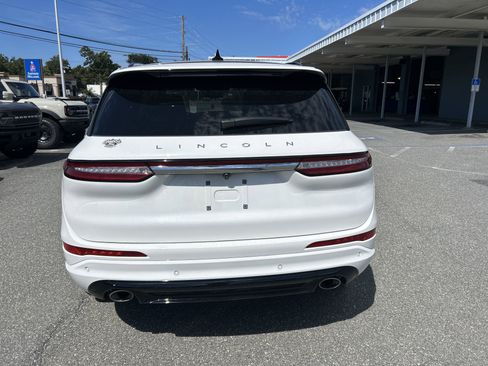 Used 2023 Lincoln Corsair Reserve w/ Equipment Group 201A image 6