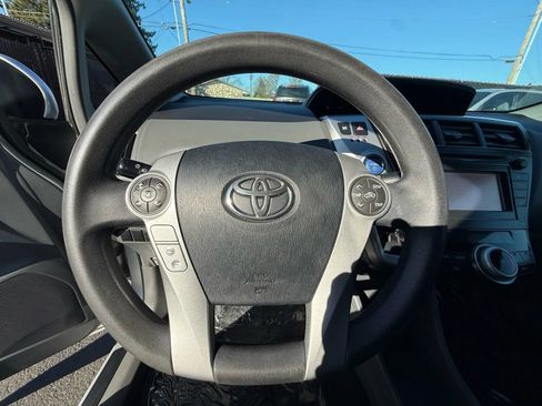 Used 2013 Toyota Prius V Two FWD image 18
